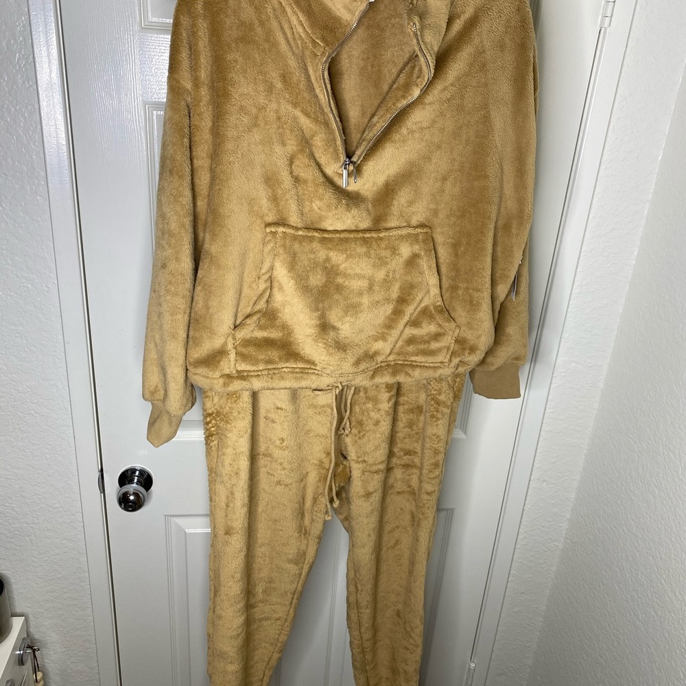 Cozy 2-piece sweatsuit from OLD NAVY